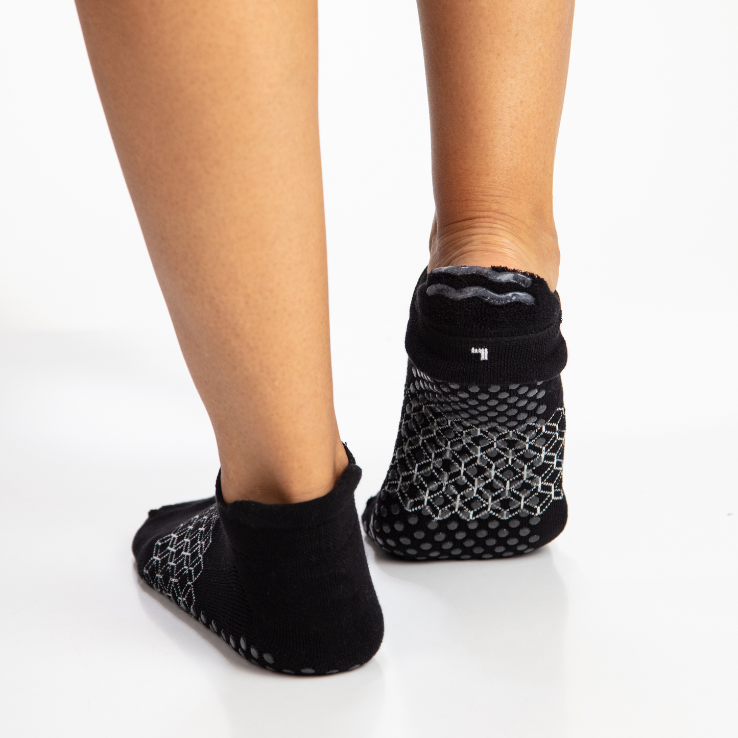 Organic Cotton Ankle Tab Grip Socks - Black - 3 Pairs