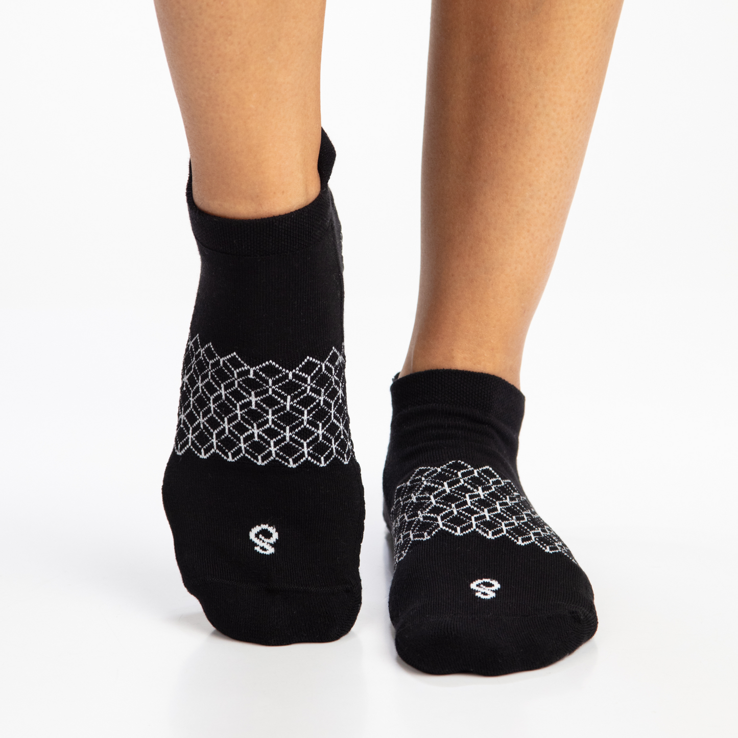 Organic Cotton Ankle Tab Grip Socks - Black - 3 Pairs