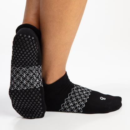 Organic Cotton Ankle Tab Grip Socks - Black - 3 Pairs