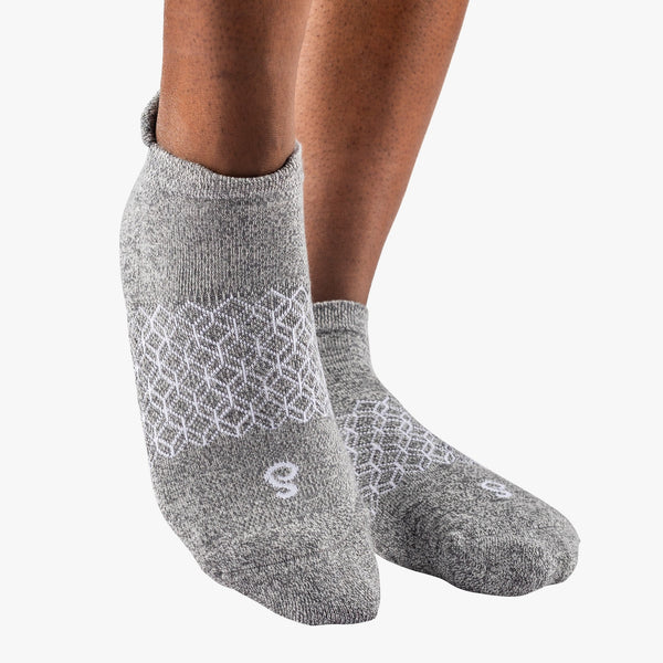 yoga socks - grey organic cotton with silicone grippers